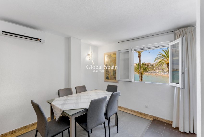 Wiederverkauf - WOHNUNG -
TORREVIEJA - Playa del cura