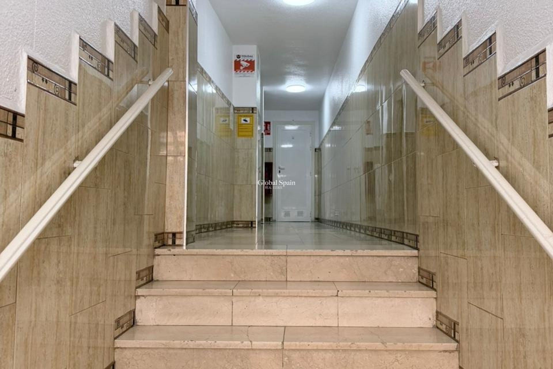 Wiederverkauf - WOHNUNG -
TORREVIEJA - Playa del cura