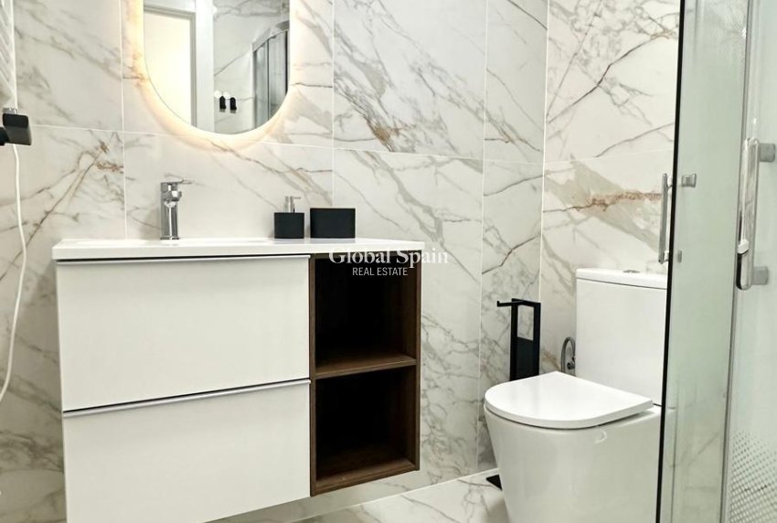 Wiederverkauf - WOHNUNG -
TORREVIEJA - Playa del Cura