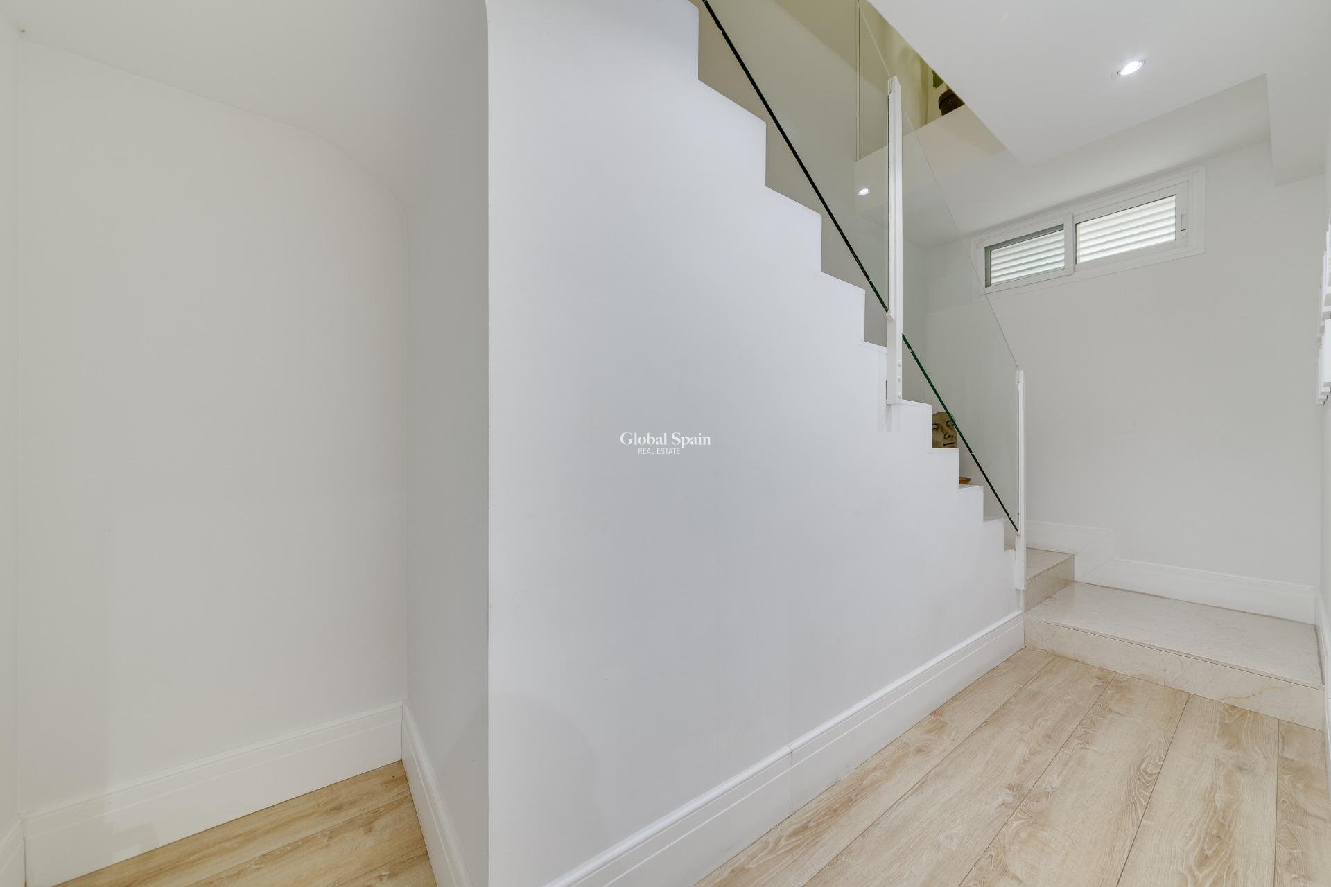 Wiederverkauf - WOHNUNG -
TORREVIEJA - Playa del Cura