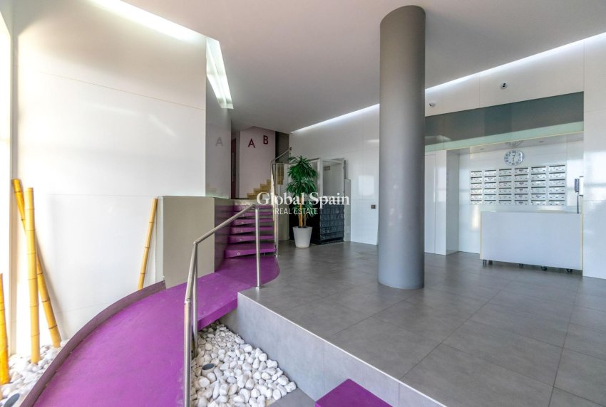 Wiederverkauf - WOHNUNG -
TORREVIEJA - Playa del Cura