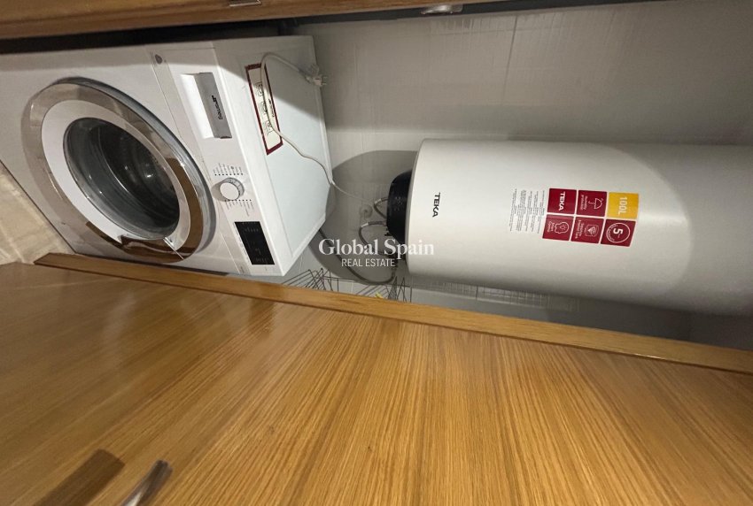 Wiederverkauf - WOHNUNG -
TORREVIEJA - Playa del Cura