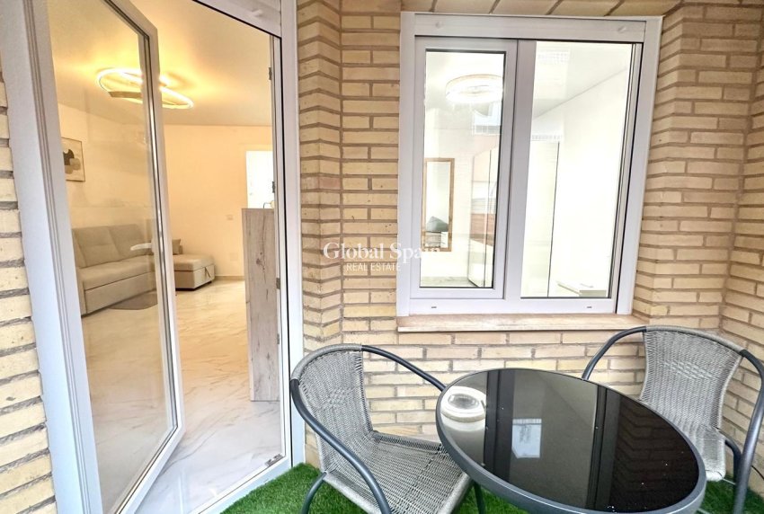 Wiederverkauf - WOHNUNG -
TORREVIEJA - Playa del Cura