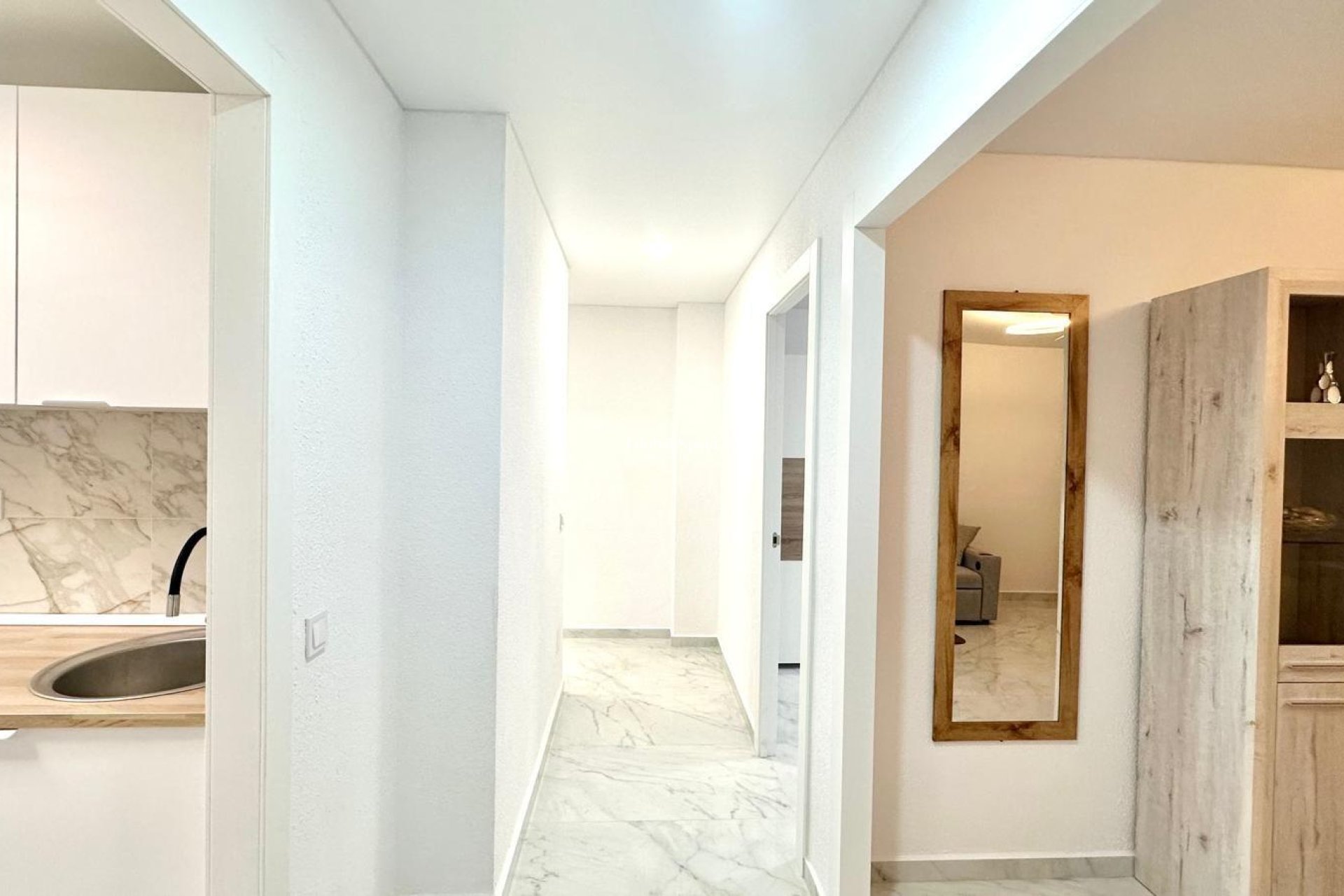 Wiederverkauf - WOHNUNG -
TORREVIEJA - Playa del Cura