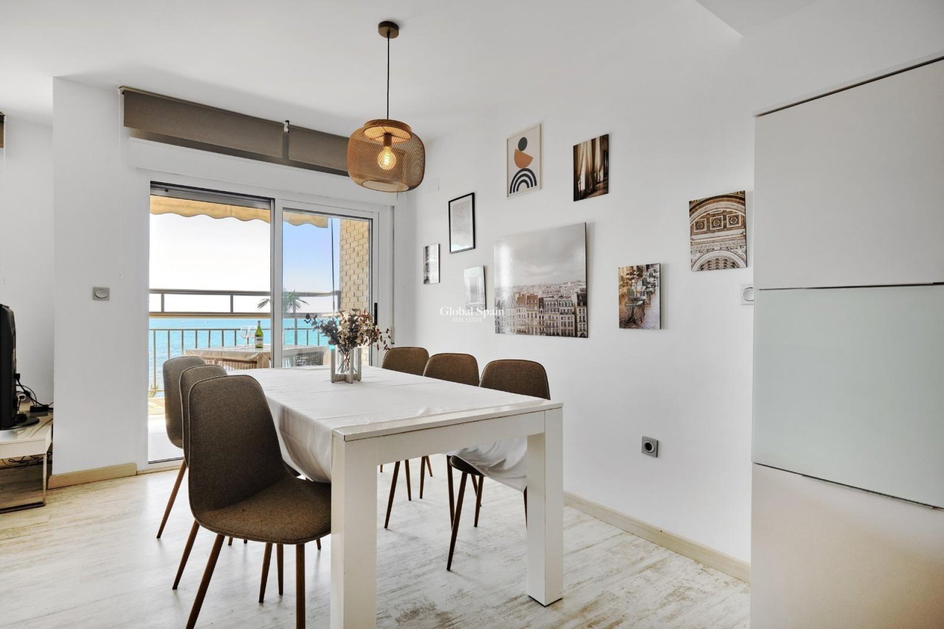 Wiederverkauf - WOHNUNG -
TORREVIEJA - Playa del Cura