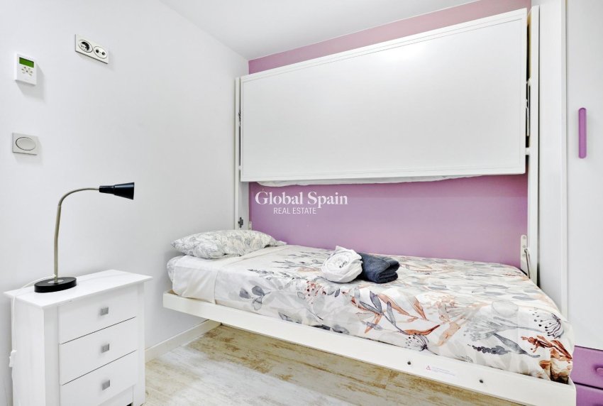 Wiederverkauf - WOHNUNG -
TORREVIEJA - Playa del Cura