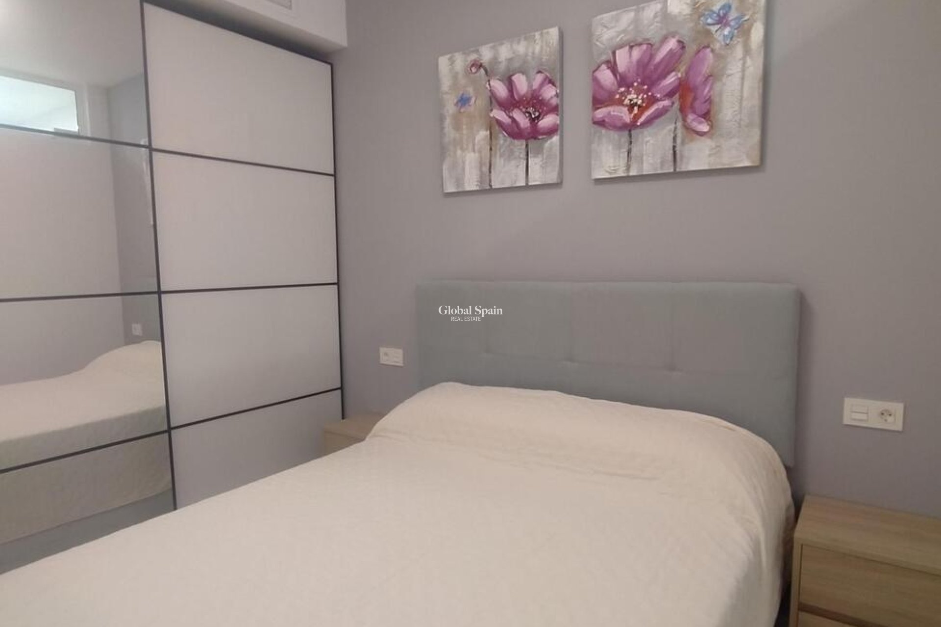 Wiederverkauf - WOHNUNG -
TORREVIEJA - Playa del Cura