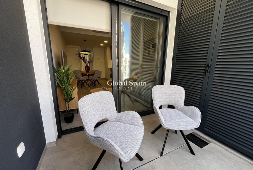 Wiederverkauf - WOHNUNG -
TORREVIEJA - Playa del Cura