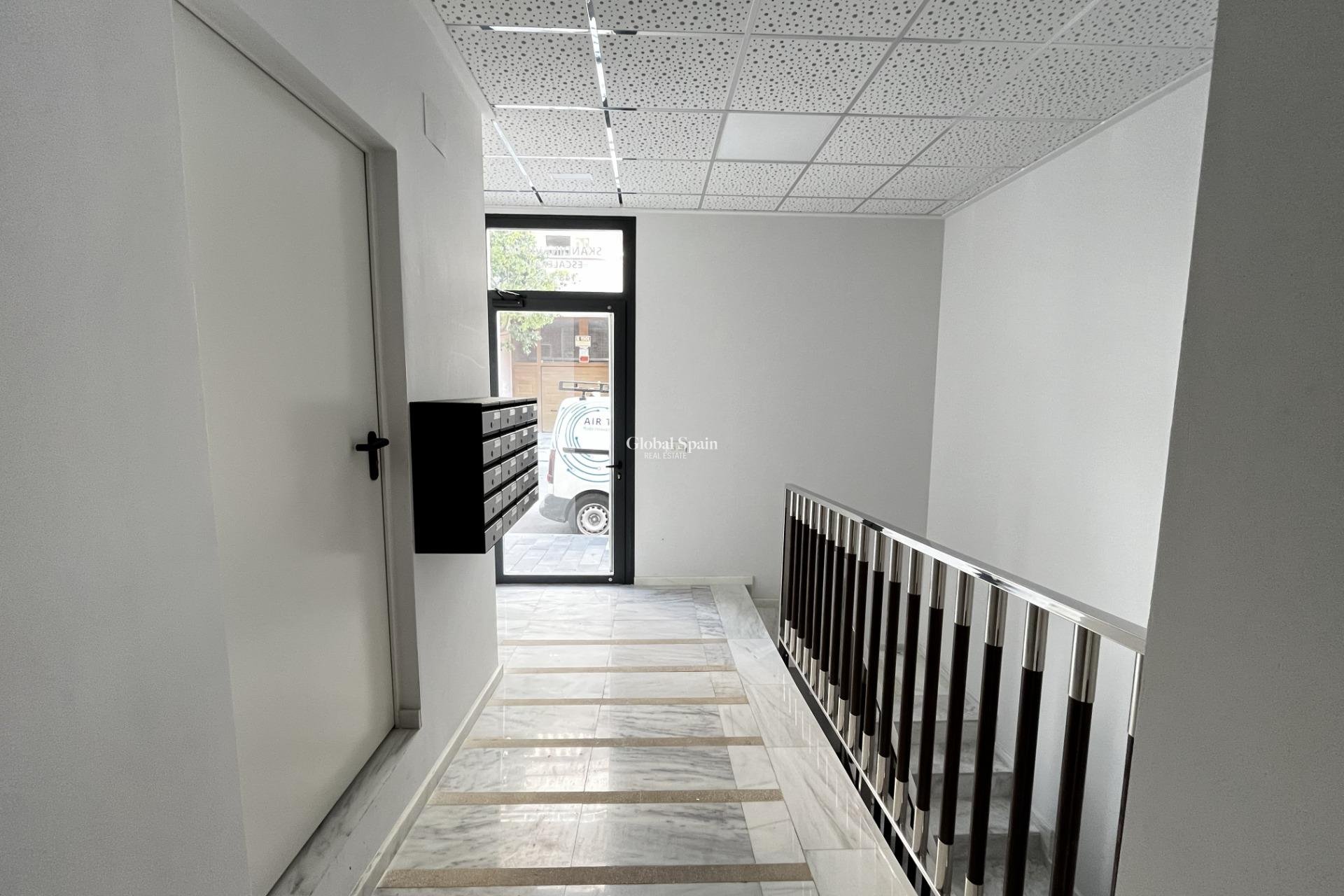 Wiederverkauf - WOHNUNG -
TORREVIEJA - Playa del Cura