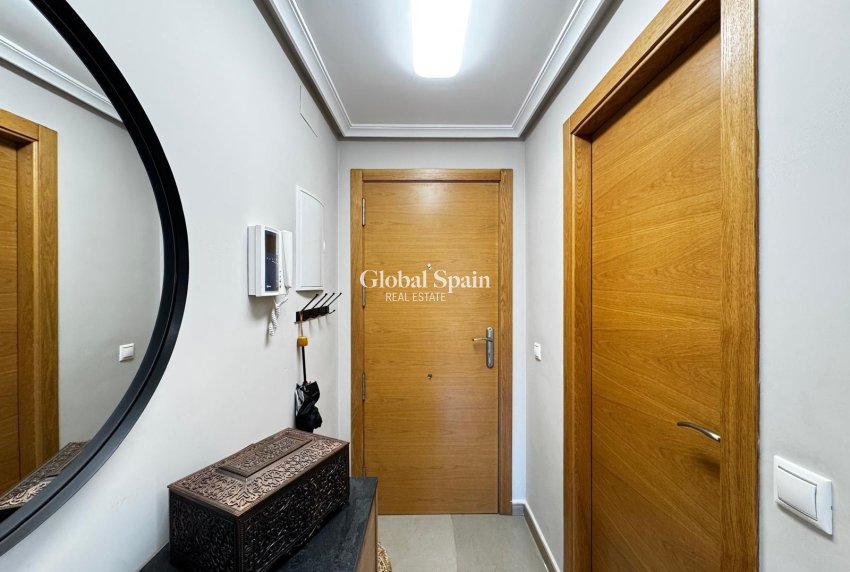 Wiederverkauf - WOHNUNG -
TORREVIEJA - Playa del Cura