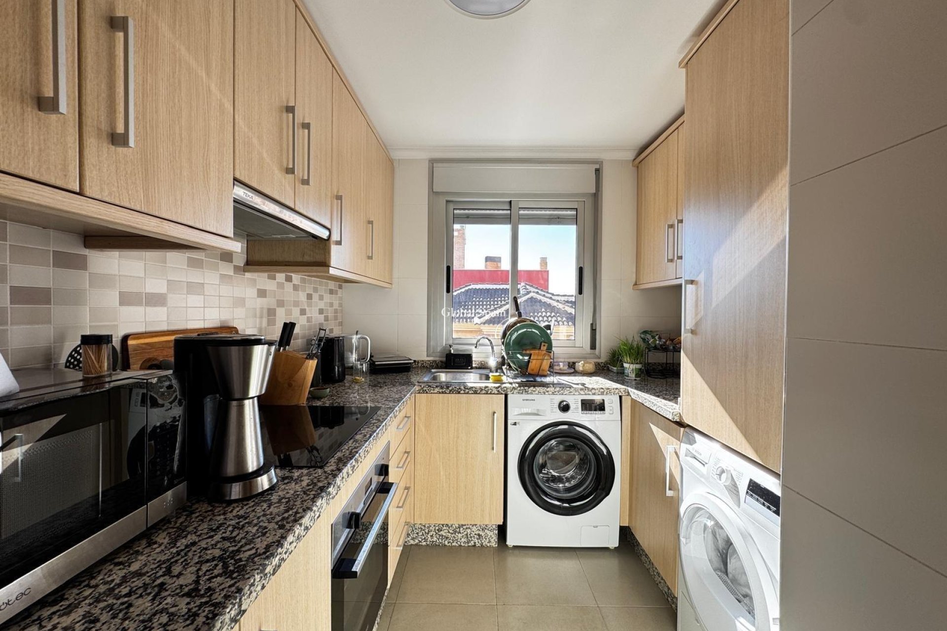 Wiederverkauf - WOHNUNG -
TORREVIEJA - Playa del Cura