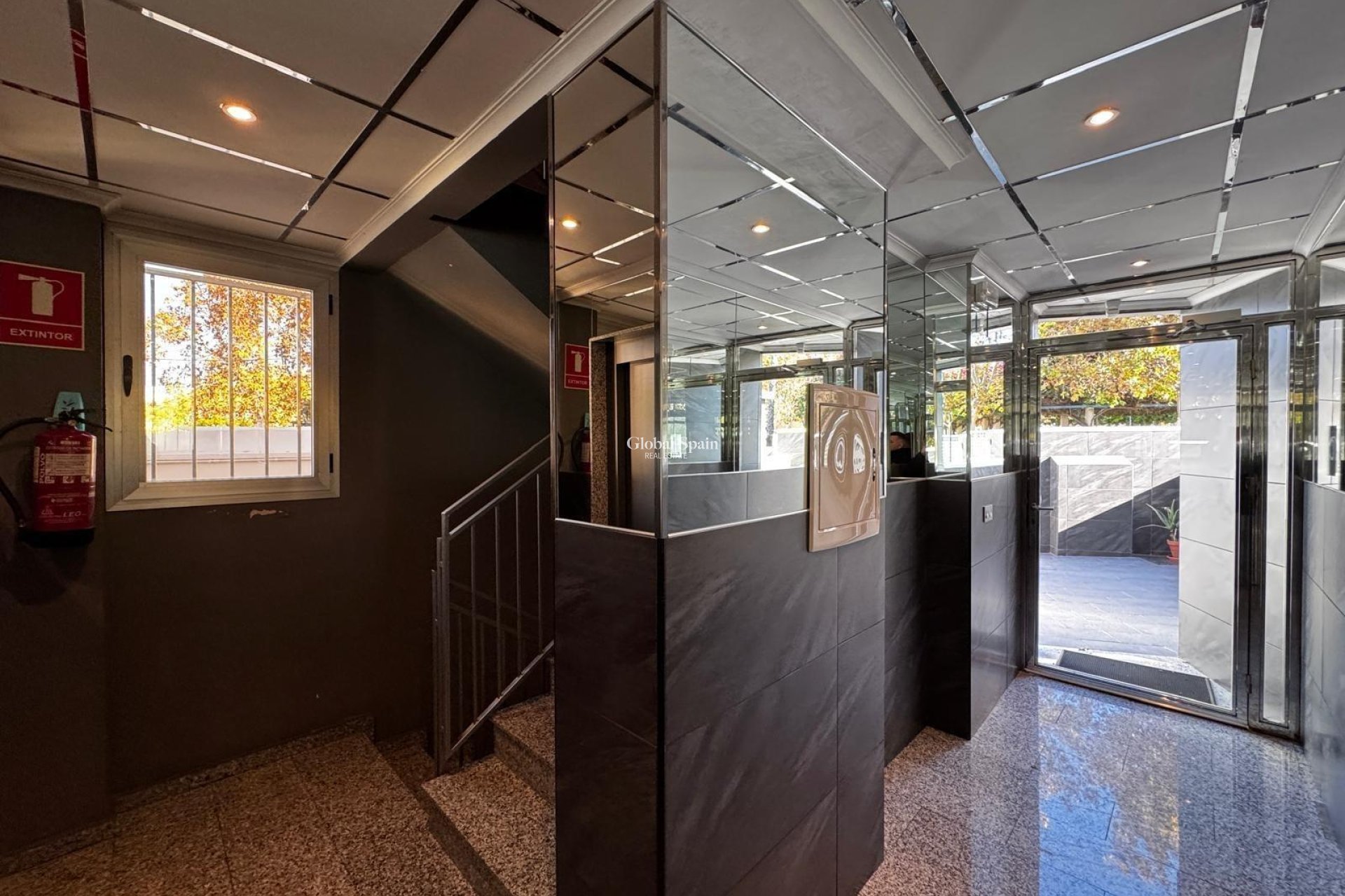 Wiederverkauf - WOHNUNG -
TORREVIEJA - Playa del Cura