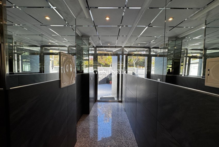 Wiederverkauf - WOHNUNG -
TORREVIEJA - Playa del Cura