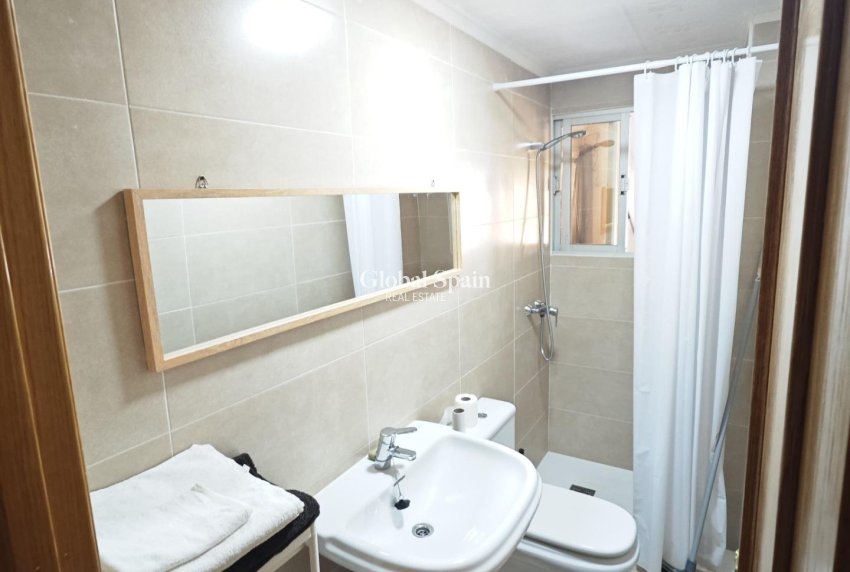 Wiederverkauf - WOHNUNG -
TORREVIEJA - Playa del Cura