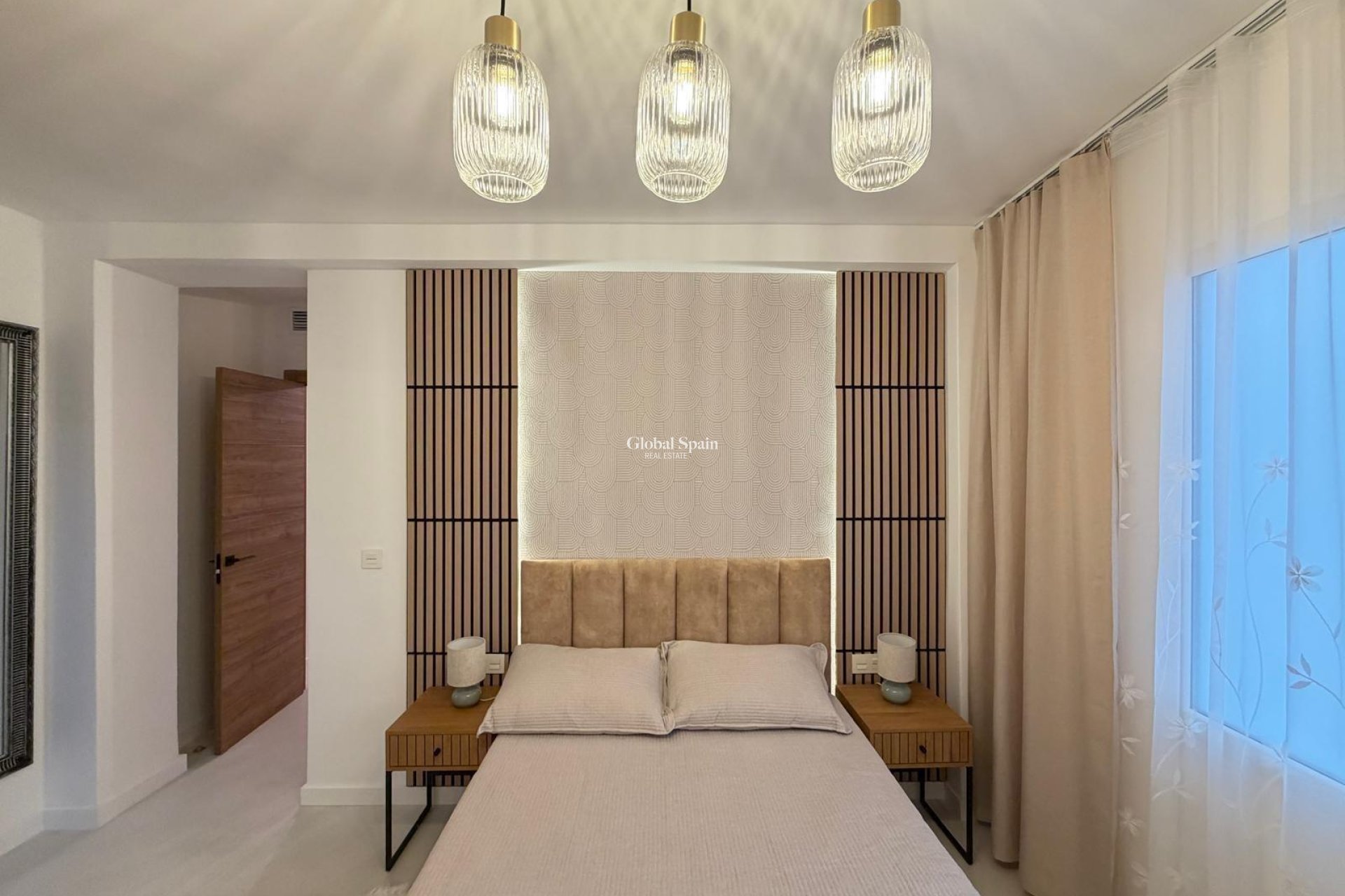 Wiederverkauf - WOHNUNG -
TORREVIEJA - Playa del Cura