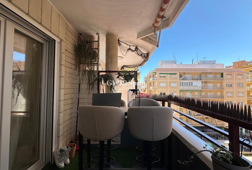 Wiederverkauf - WOHNUNG -
TORREVIEJA - Playa del Cura