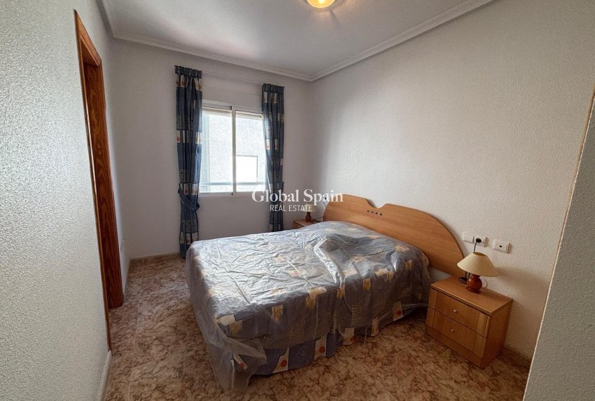 Wiederverkauf - WOHNUNG -
TORREVIEJA - Playa del Cura