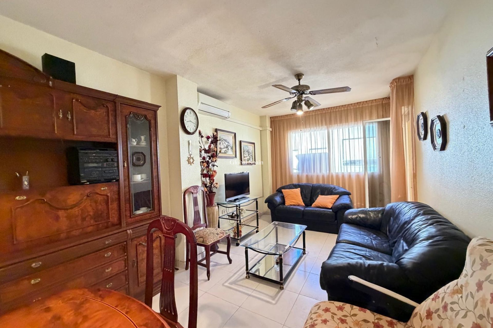 Wiederverkauf - WOHNUNG -
TORREVIEJA - Playa del Cura