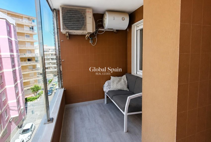 Wiederverkauf - WOHNUNG -
TORREVIEJA - Playa del Cura