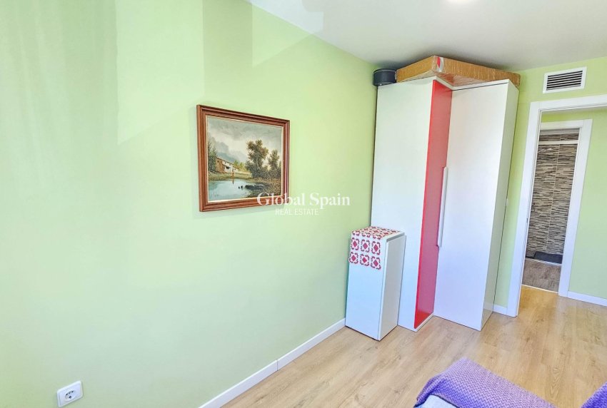 Wiederverkauf - WOHNUNG -
TORREVIEJA - Playa del Cura