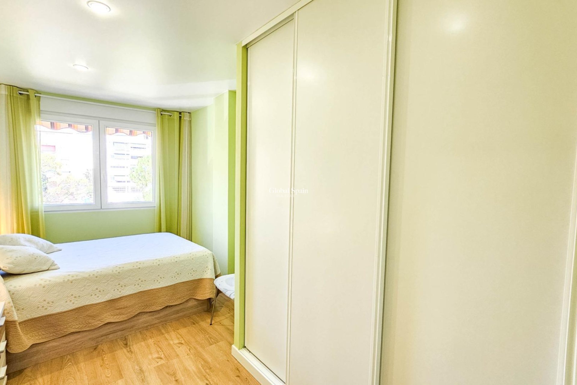 Wiederverkauf - WOHNUNG -
TORREVIEJA - Playa del Cura