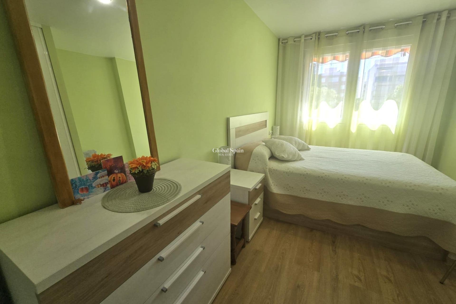 Wiederverkauf - WOHNUNG -
TORREVIEJA - Playa del Cura