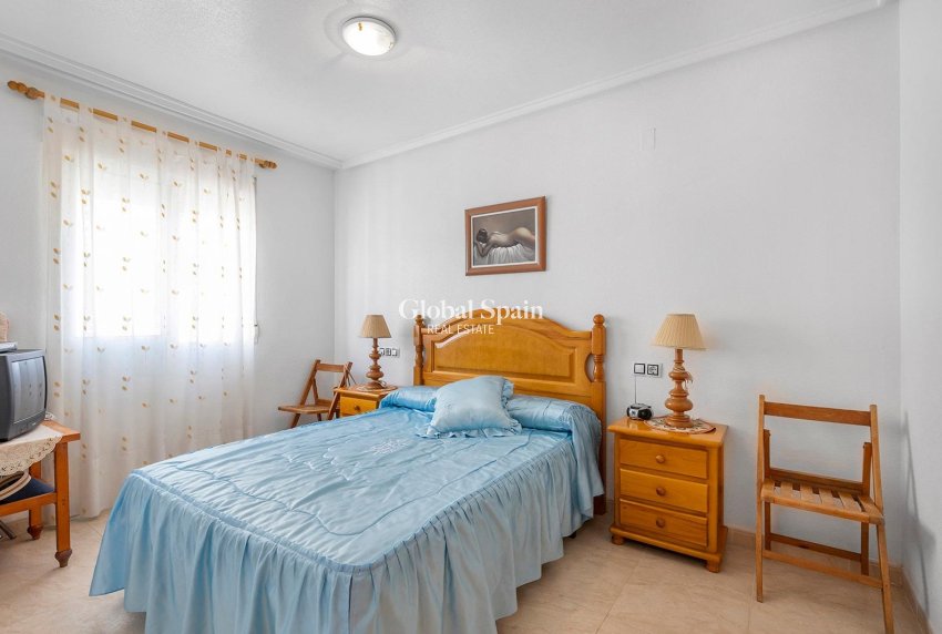 Wiederverkauf - WOHNUNG -
TORREVIEJA - Playa del cura