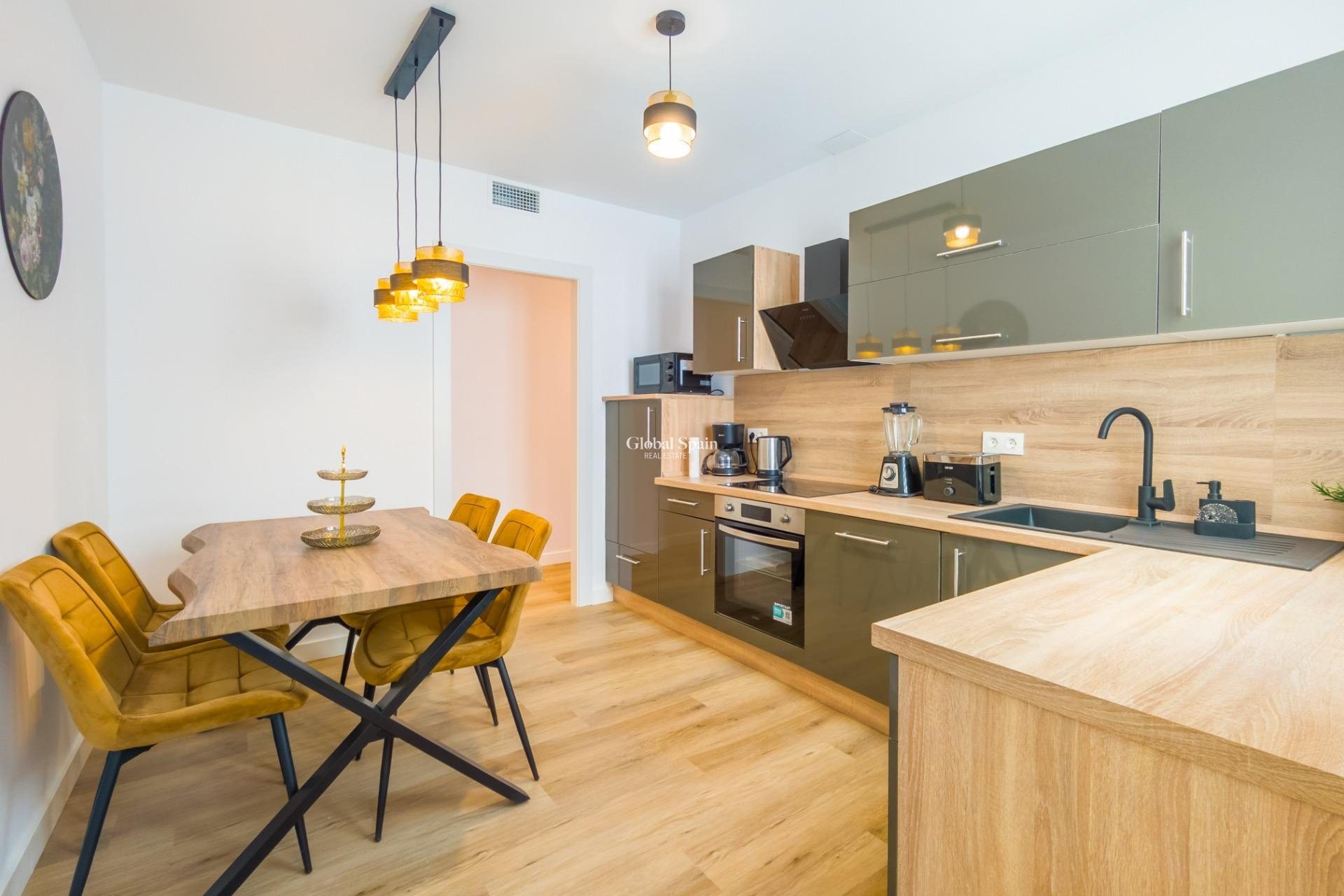 Wiederverkauf - WOHNUNG -
TORREVIEJA - Playa del Cura