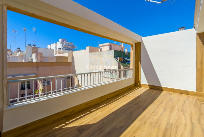 Wiederverkauf - WOHNUNG -
TORREVIEJA - Playa del Cura