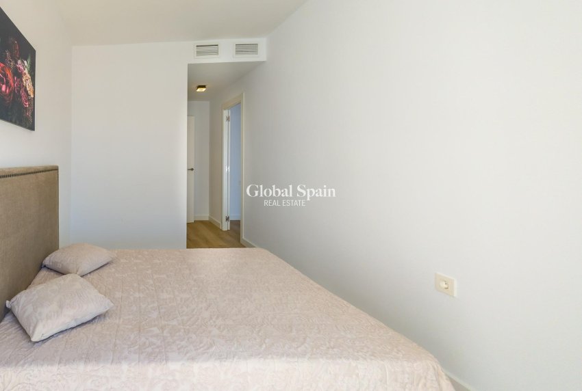 Wiederverkauf - WOHNUNG -
TORREVIEJA - Playa del Cura