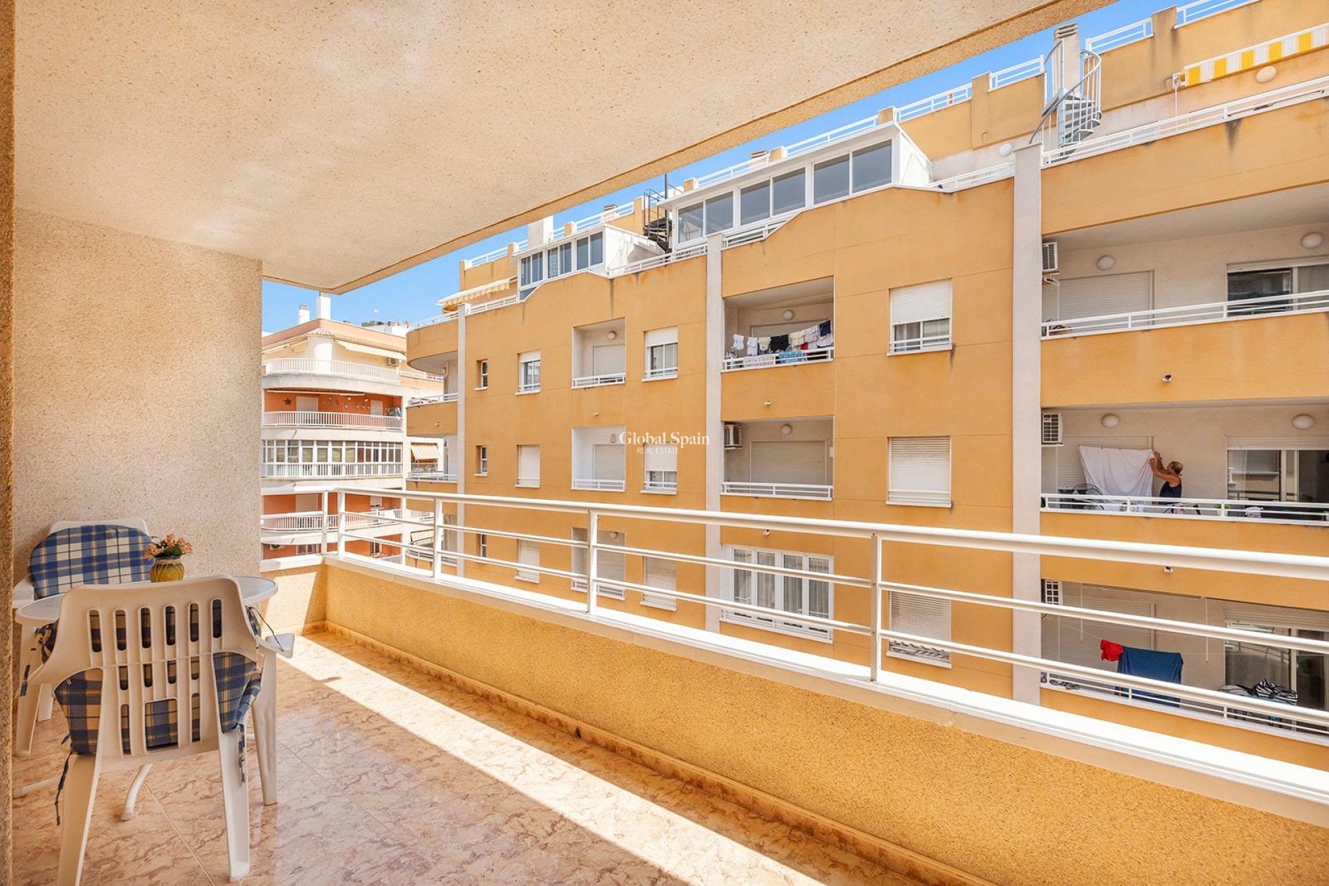 Wiederverkauf - WOHNUNG -
TORREVIEJA - Playa del cura