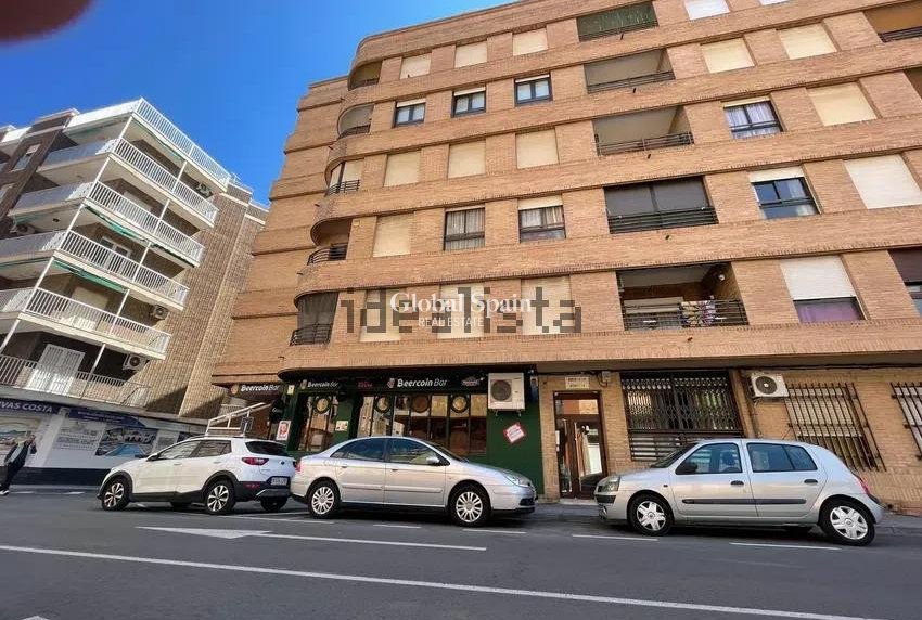 Wiederverkauf - WOHNUNG -
TORREVIEJA - Playa del Cura