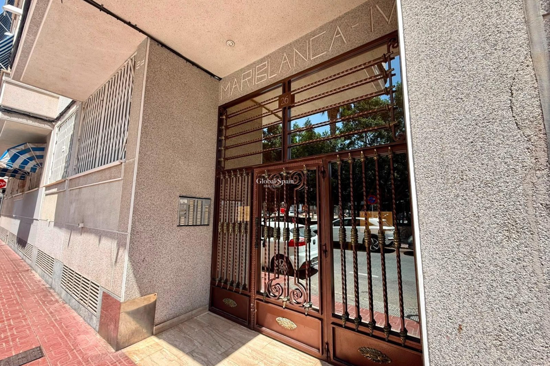 Wiederverkauf - WOHNUNG -
TORREVIEJA - Playa del Cura