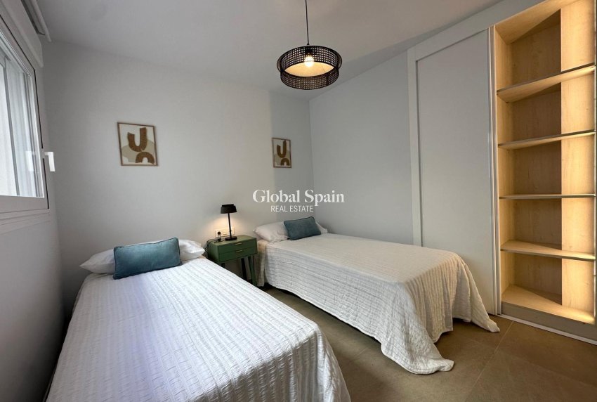 Wiederverkauf - WOHNUNG -
TORREVIEJA - Playa del Cura