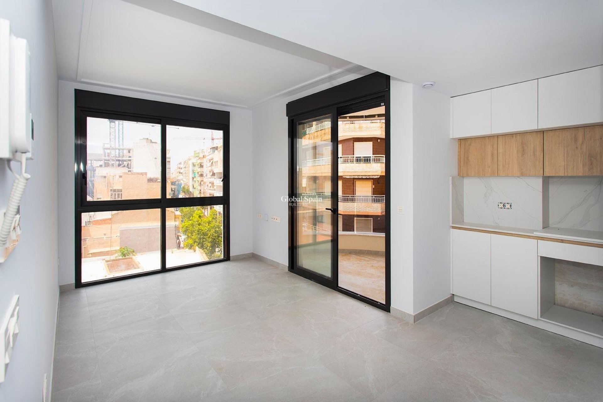 Wiederverkauf - WOHNUNG -
TORREVIEJA - Playa del Cura