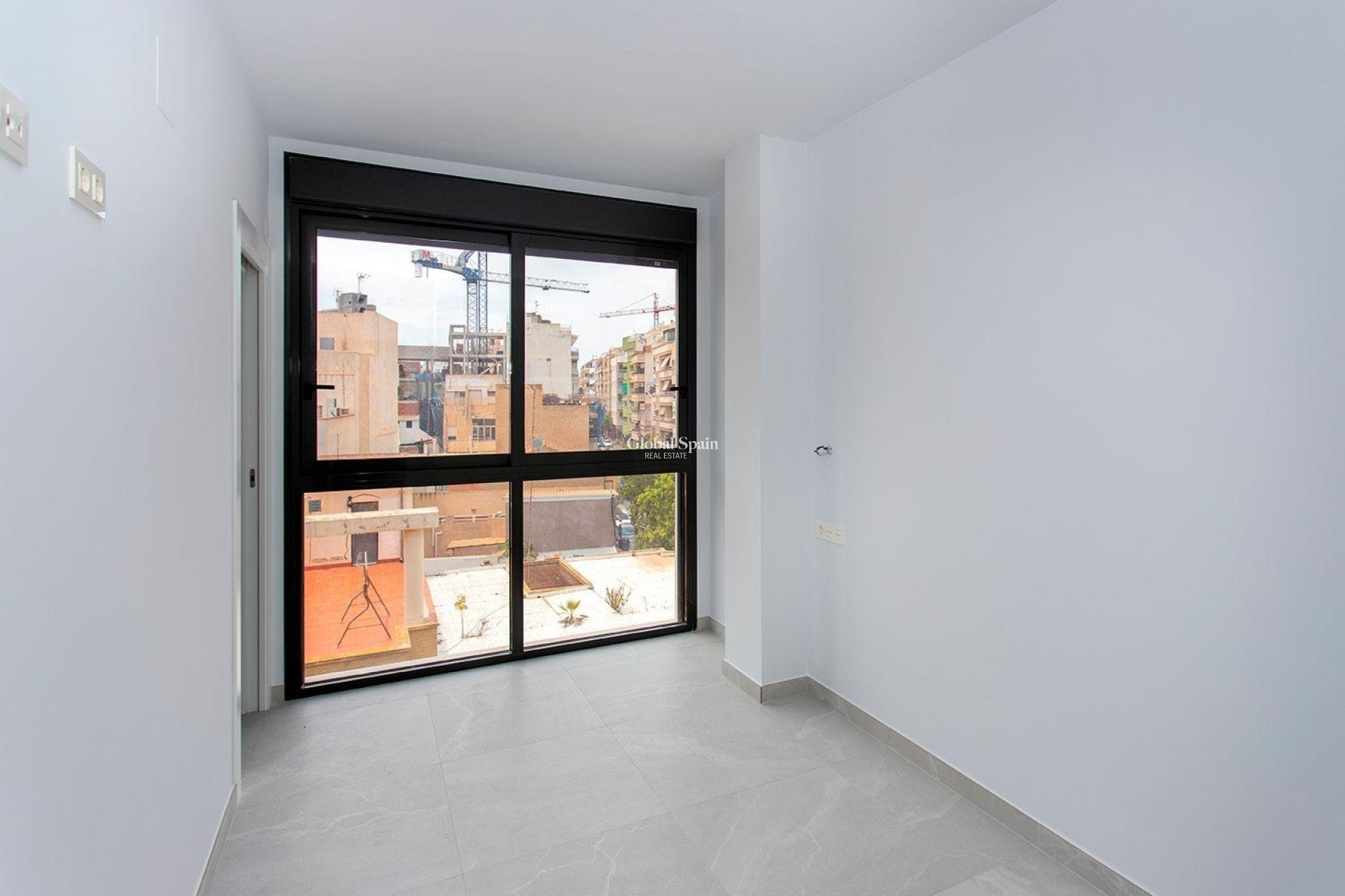 Wiederverkauf - WOHNUNG -
TORREVIEJA - Playa del Cura