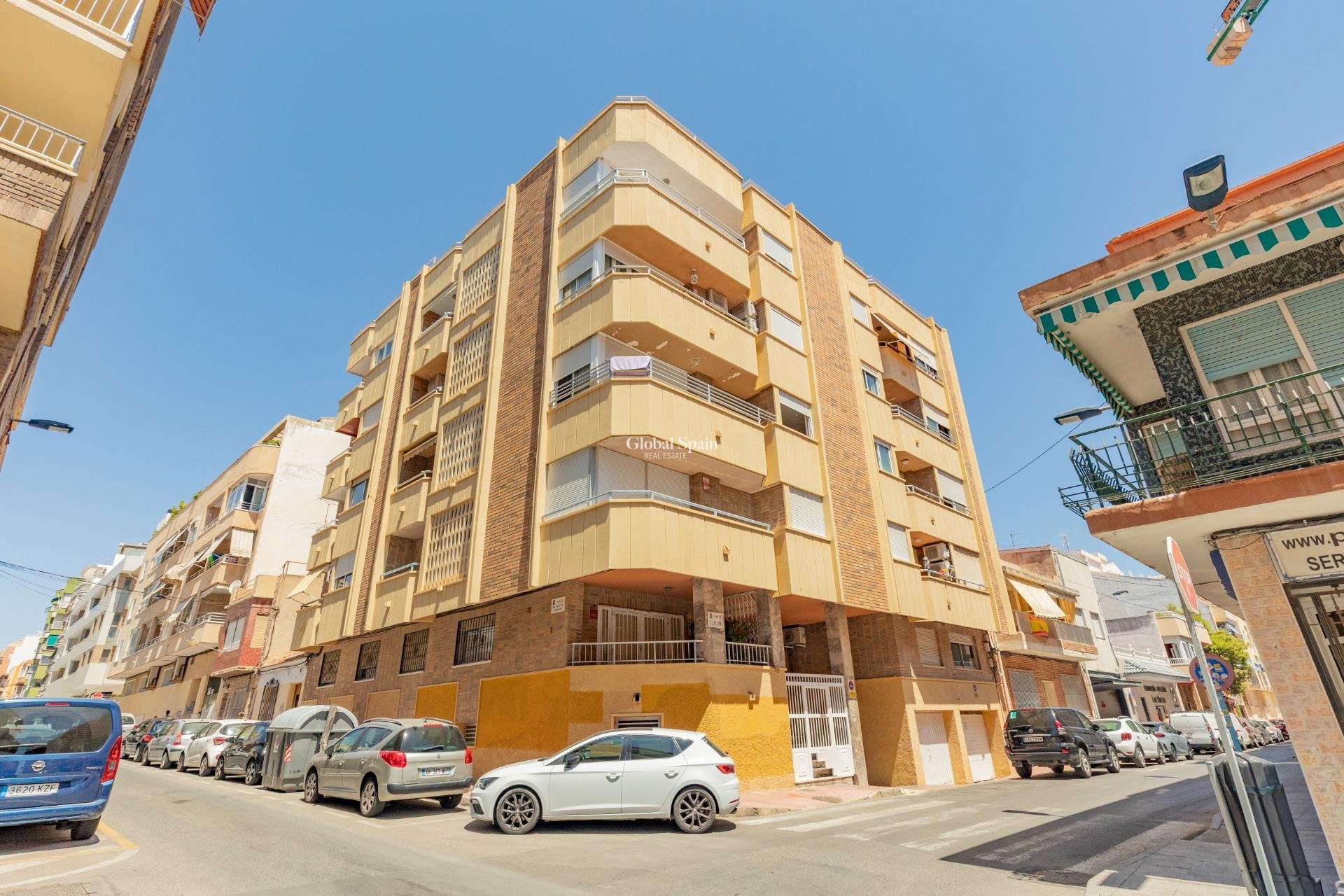 Wiederverkauf - WOHNUNG -
TORREVIEJA - Playa del cura