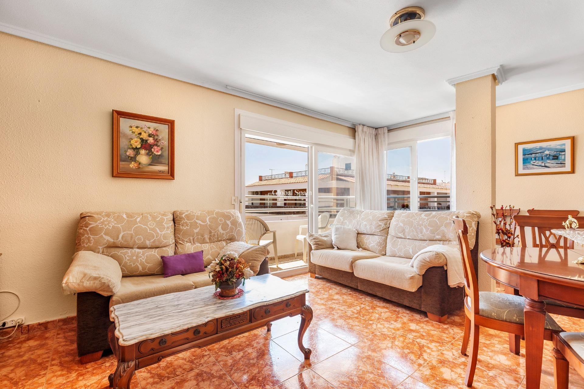 Wiederverkauf - WOHNUNG -
TORREVIEJA - Playa del cura