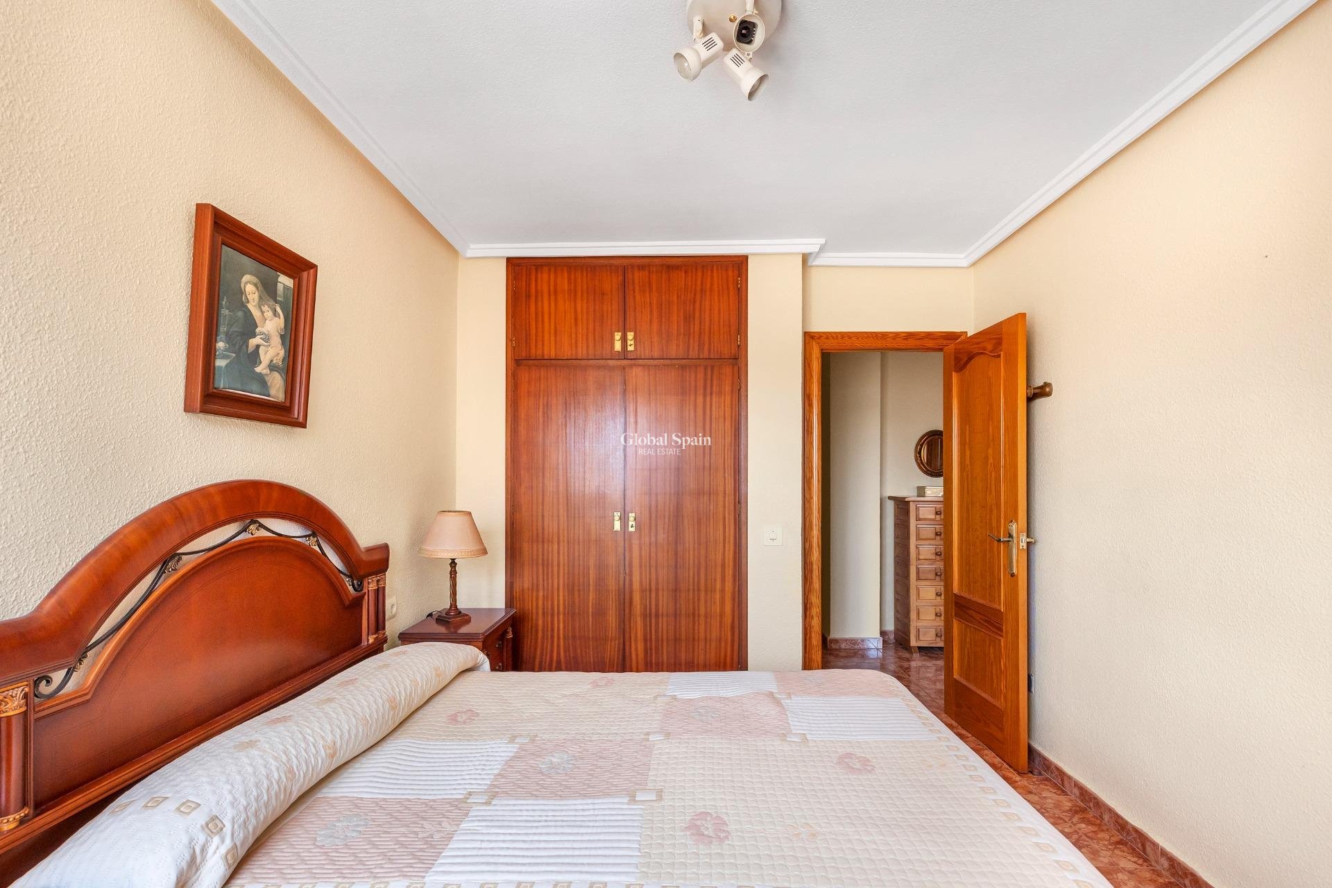 Wiederverkauf - WOHNUNG -
TORREVIEJA - Playa del cura