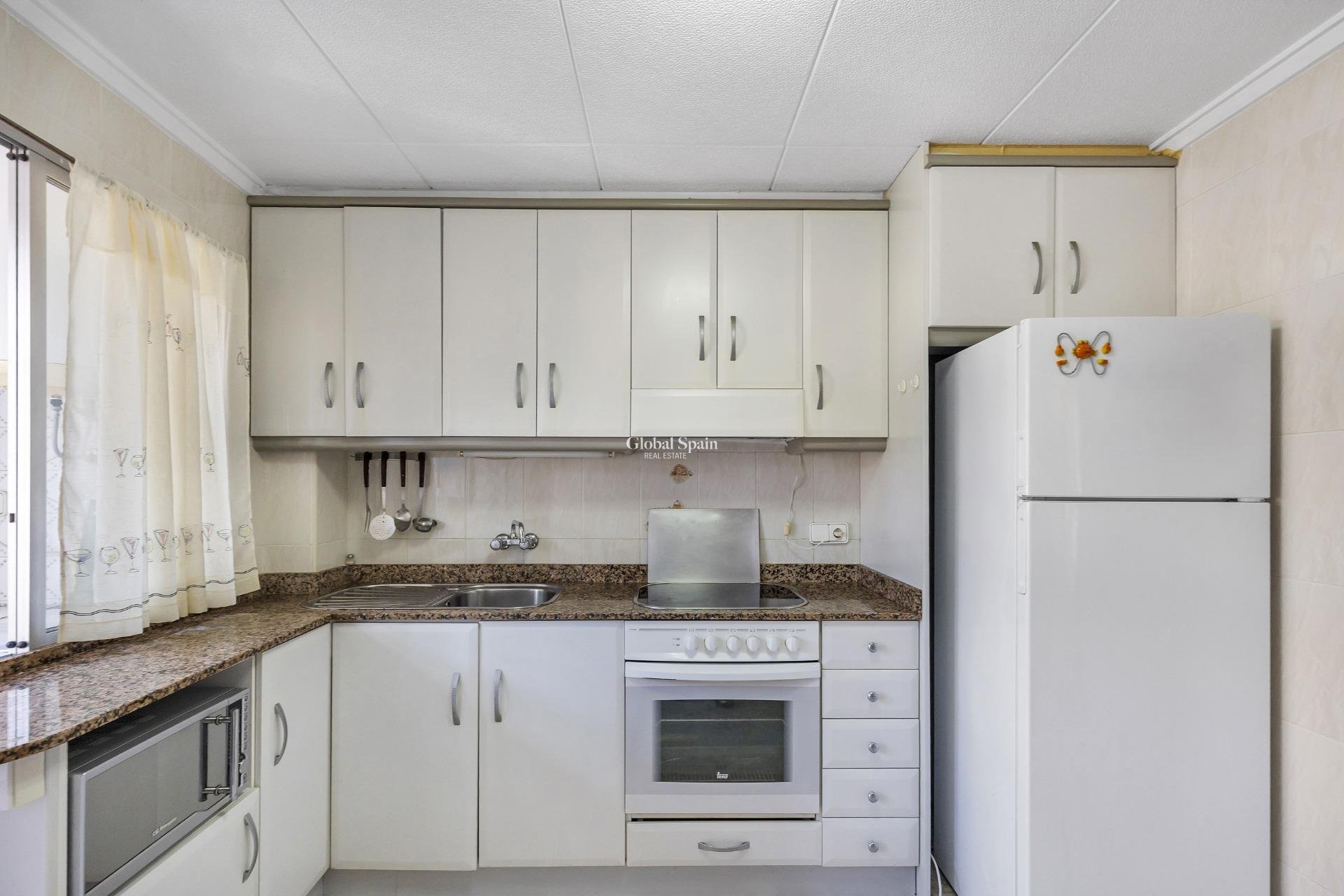 Wiederverkauf - WOHNUNG -
TORREVIEJA - Playa del cura