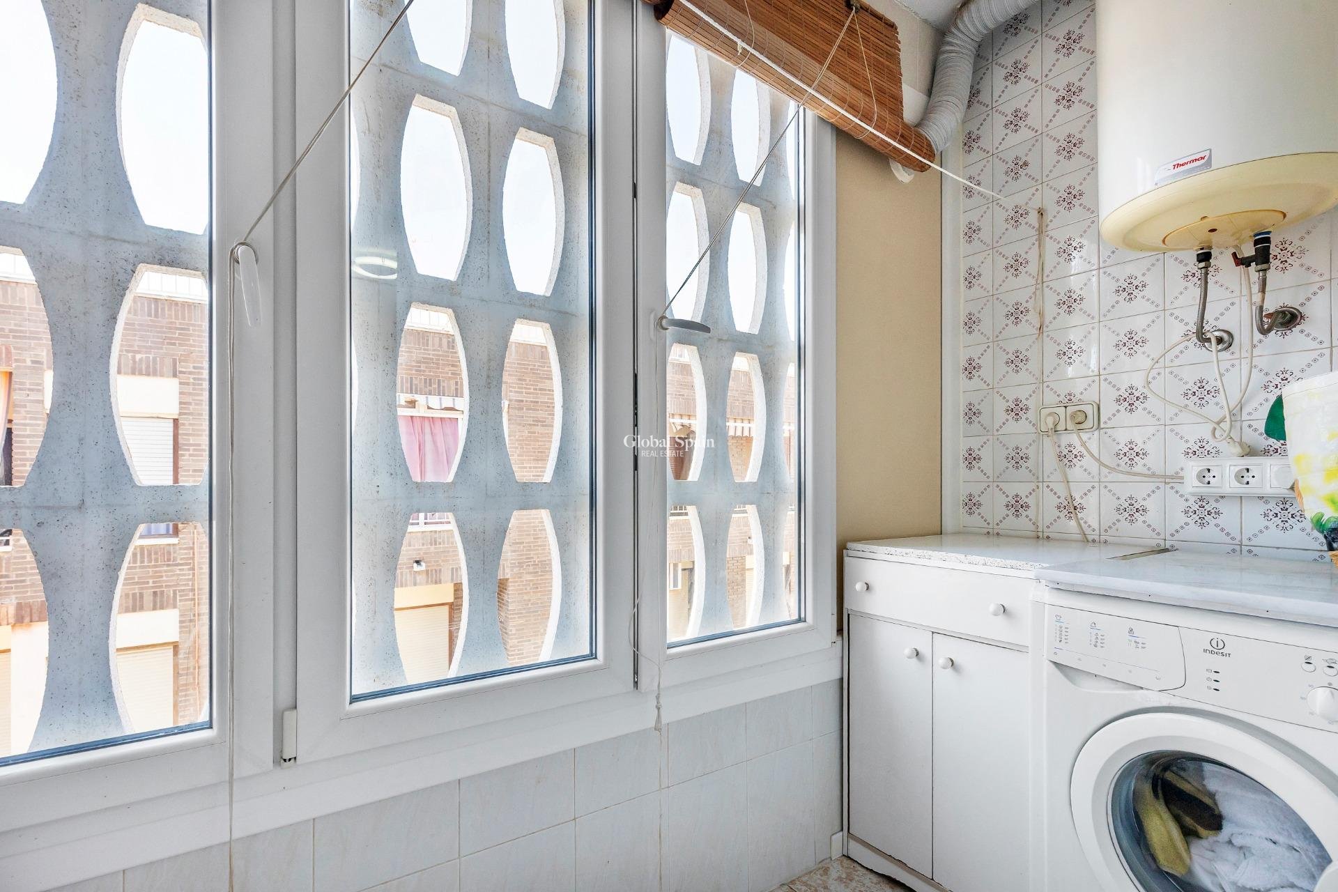 Wiederverkauf - WOHNUNG -
TORREVIEJA - Playa del cura