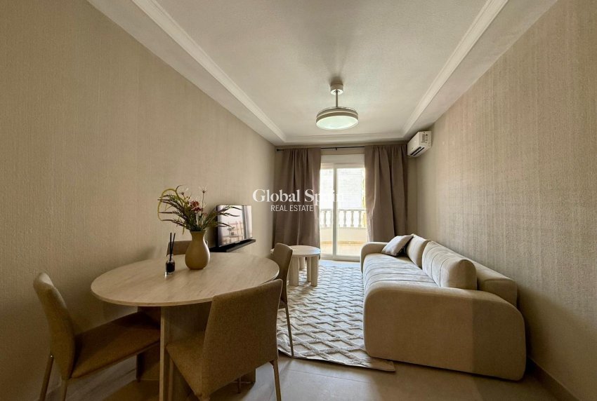 Wiederverkauf - WOHNUNG -
TORREVIEJA - Playa del Cura