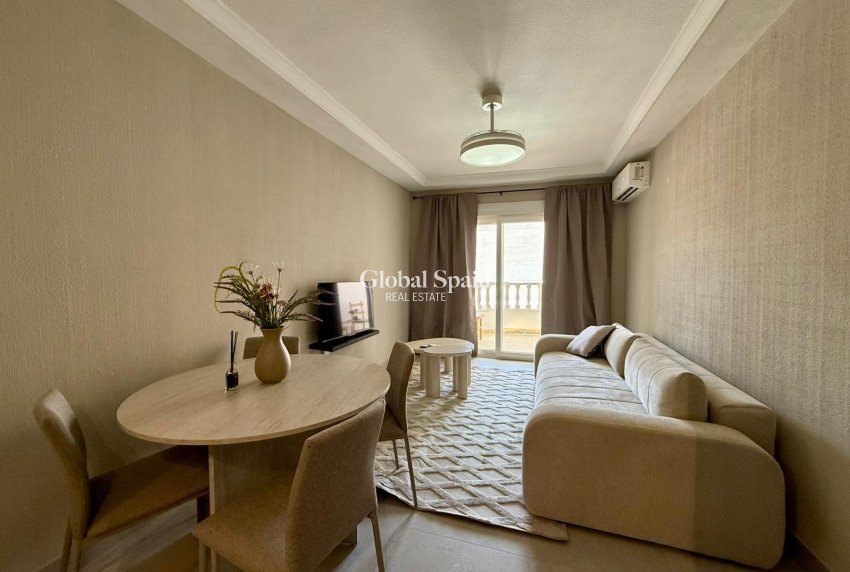 Wiederverkauf - WOHNUNG -
TORREVIEJA - Playa del Cura