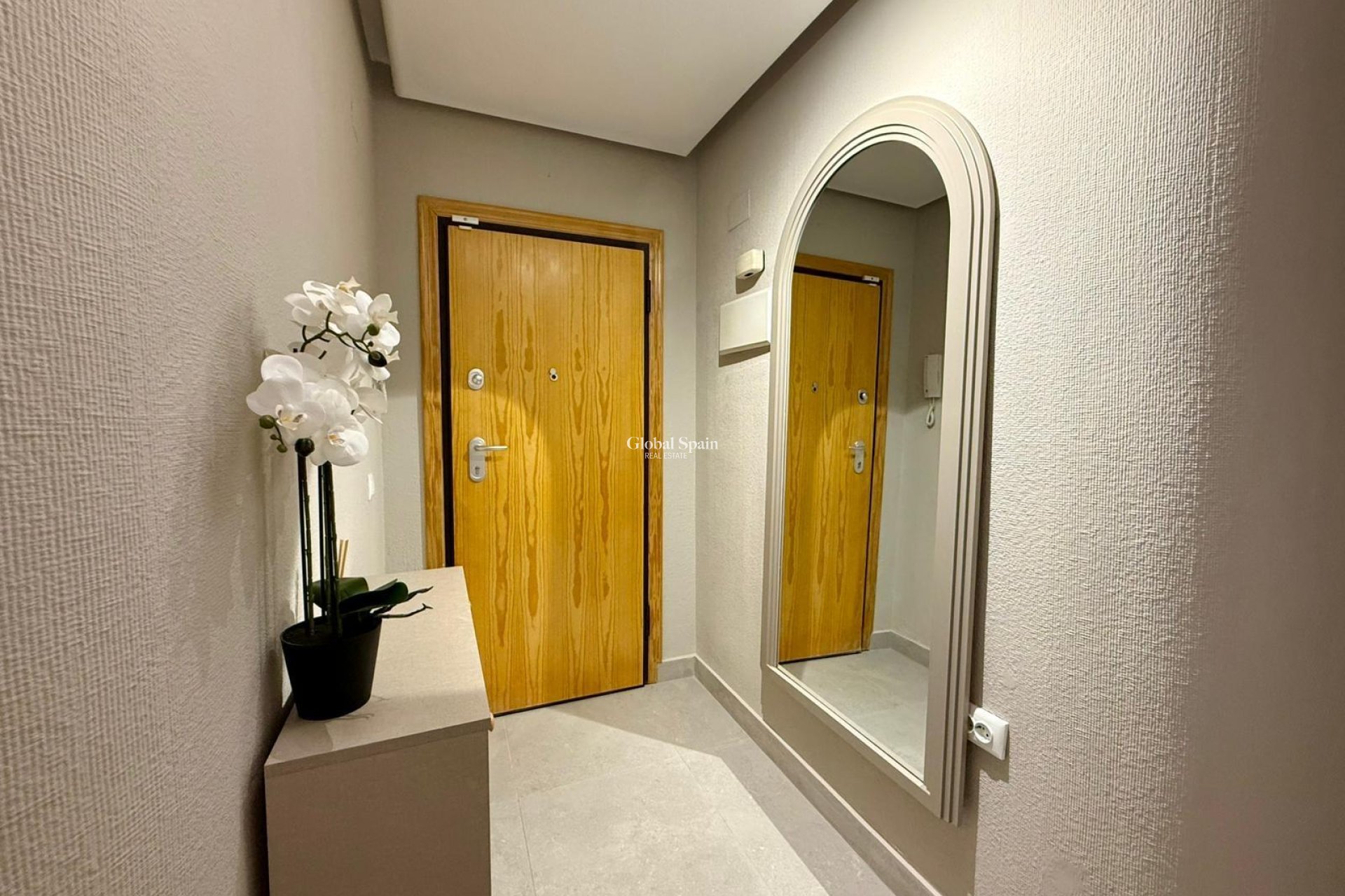Wiederverkauf - WOHNUNG -
TORREVIEJA - Playa del Cura