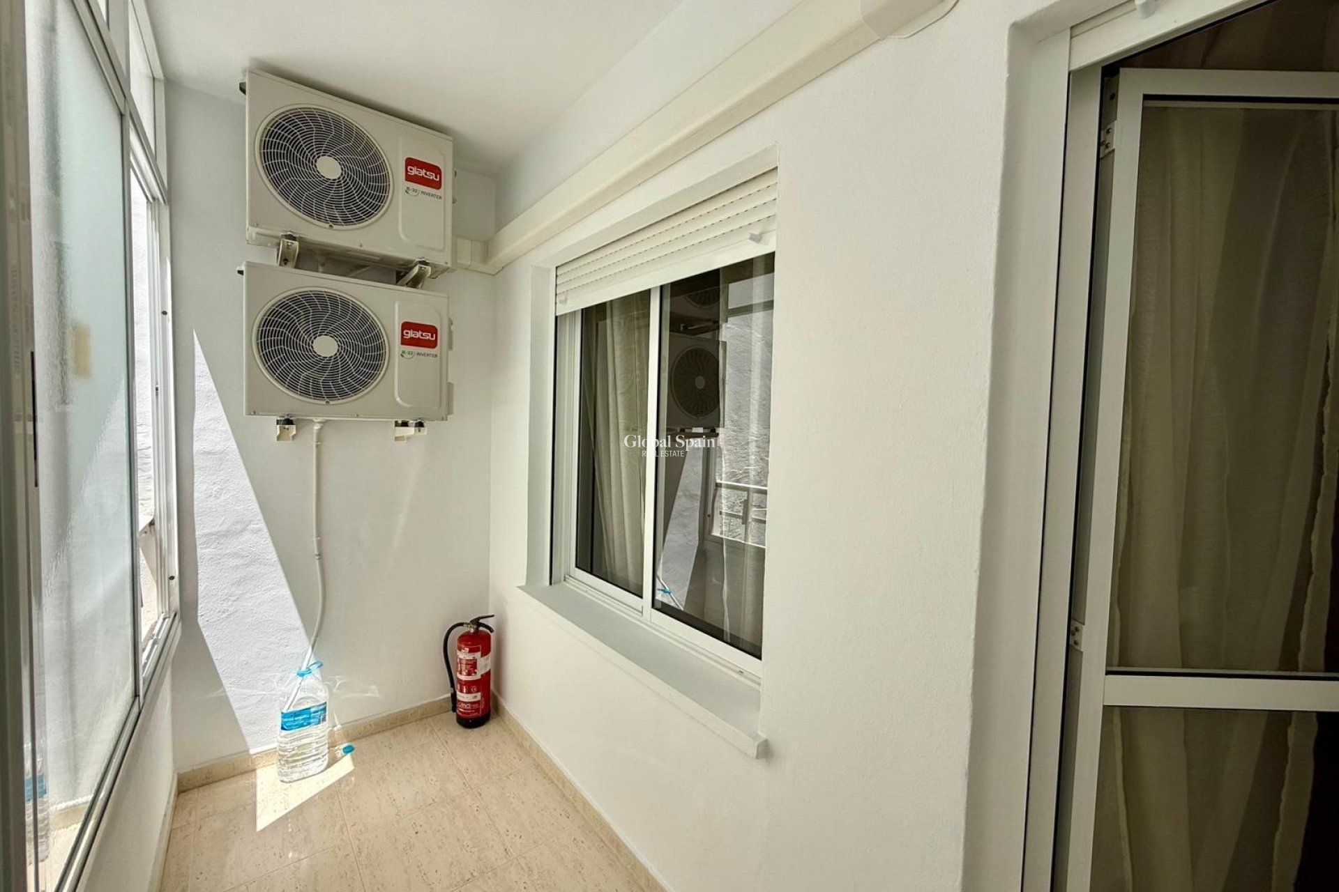 Wiederverkauf - WOHNUNG -
TORREVIEJA - Playa del Cura