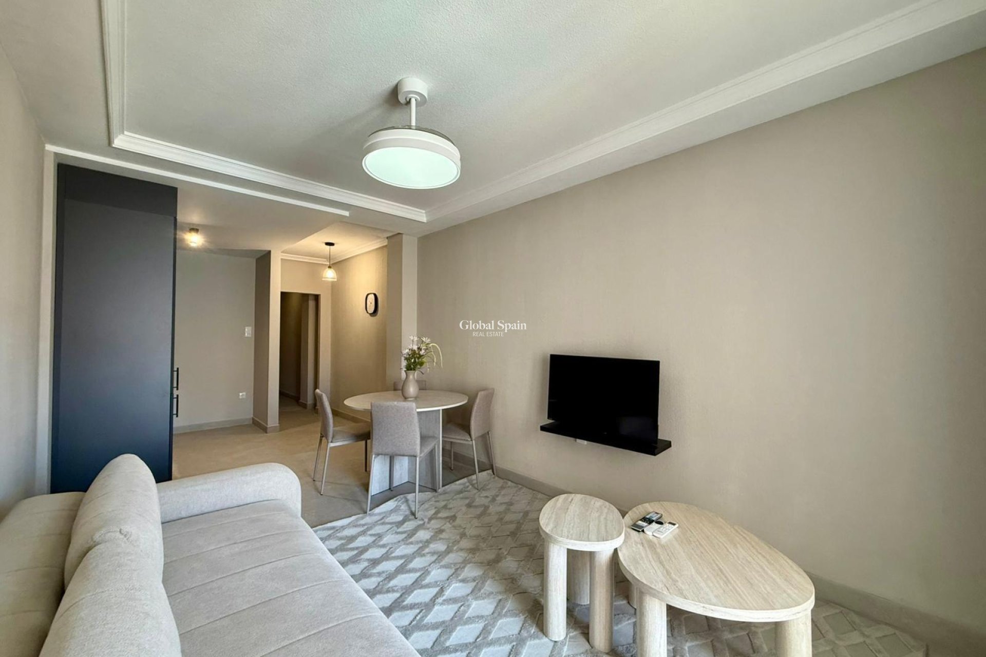 Wiederverkauf - WOHNUNG -
TORREVIEJA - Playa del Cura