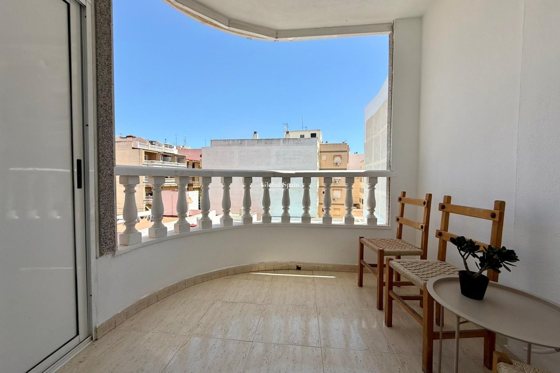 Wiederverkauf - WOHNUNG -
TORREVIEJA - Playa del Cura