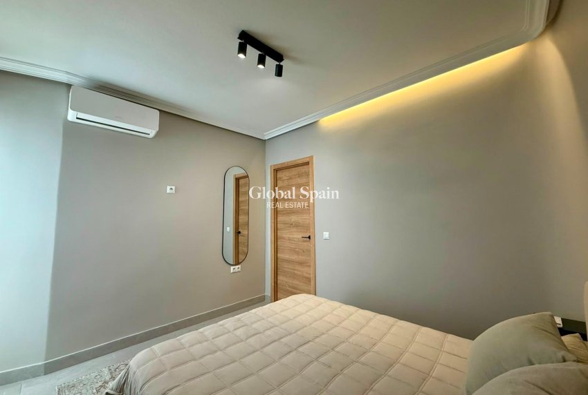 Wiederverkauf - WOHNUNG -
TORREVIEJA - Playa del Cura