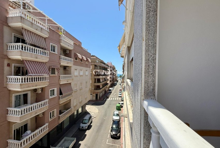 Wiederverkauf - WOHNUNG -
TORREVIEJA - Playa del Cura