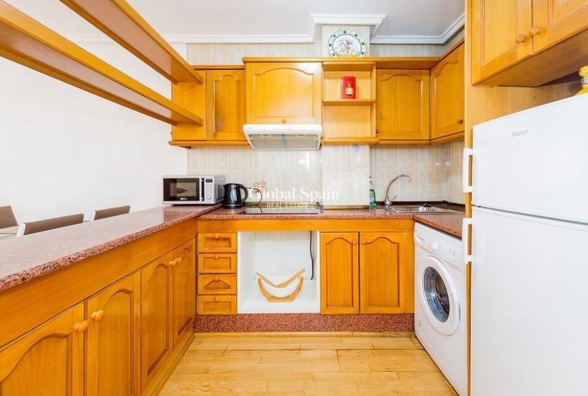 Wiederverkauf - WOHNUNG -
TORREVIEJA - Playa del Cura